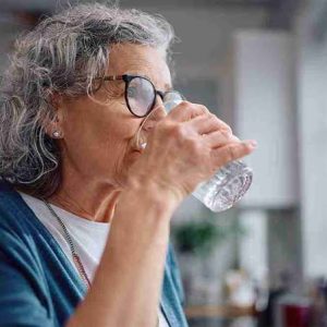 10 Simple Ways to Help an Elderly Parent Drink More Water