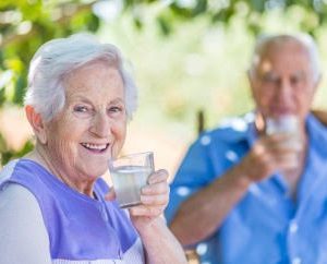 How to Stay Hydrated in Summer Heat When You’re Over 65